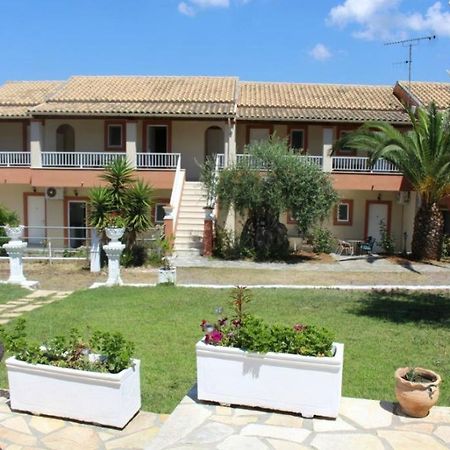 פלקאס Villa Myrto מראה חיצוני תמונה