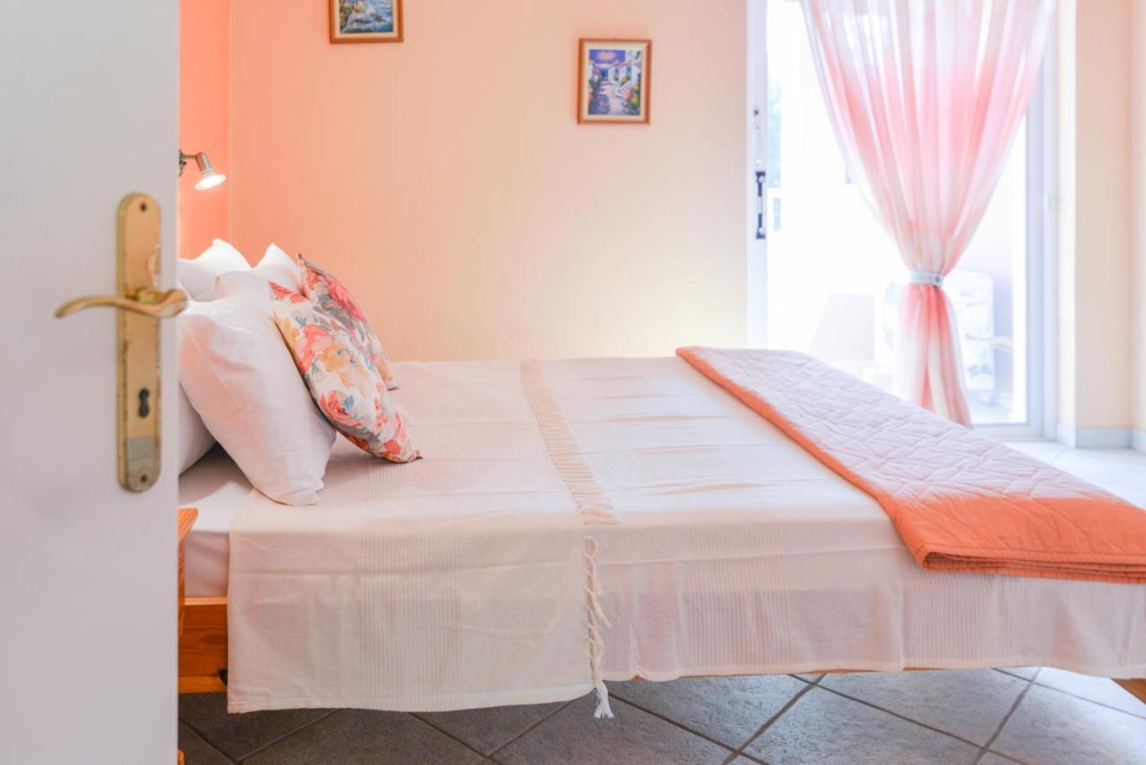 פלקאס Villa Myrto מראה חיצוני תמונה